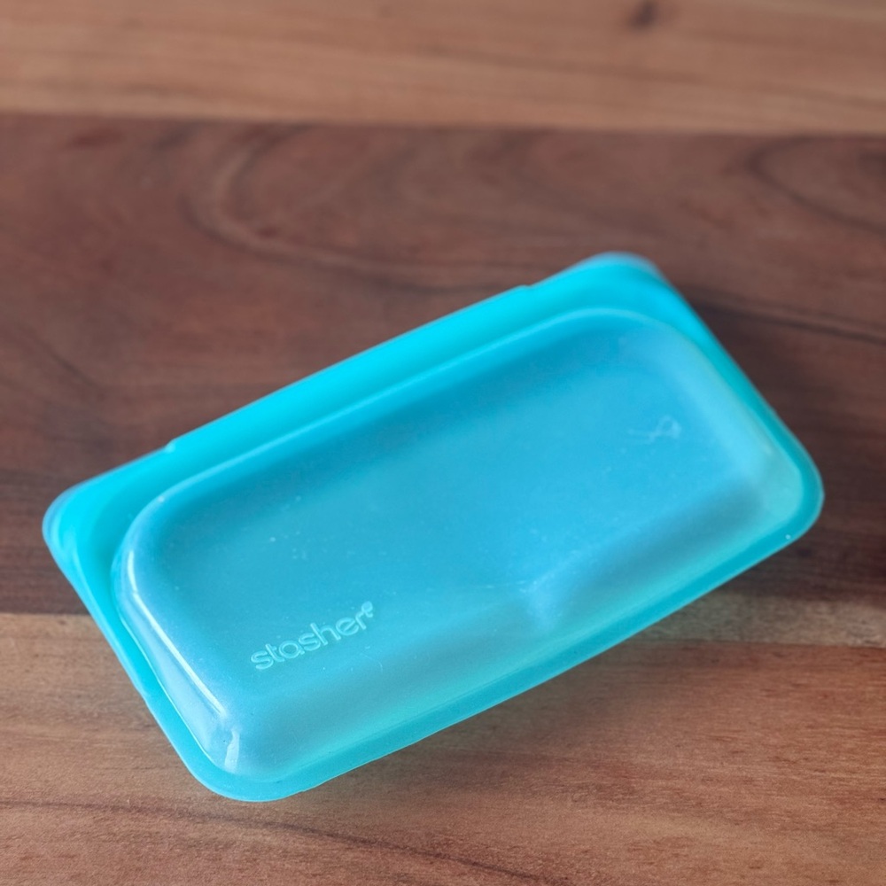 STASHER - Aqua - Snack Silicone Food Storage Bag